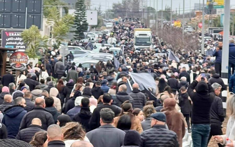 الآلاف في سخنين بمظاهرة ضد الجريمة والعنف